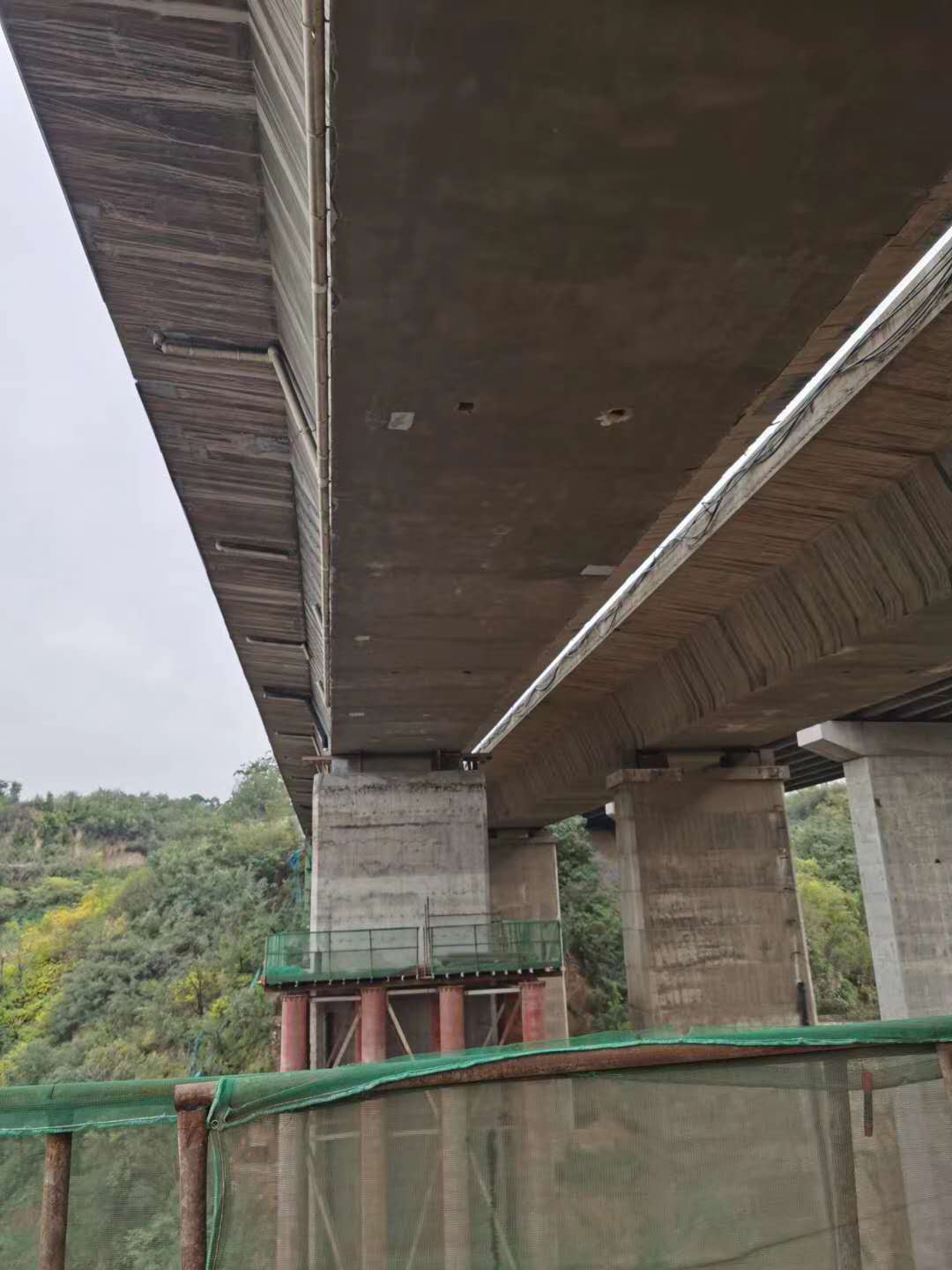 诸暨桥梁加固前制定可行设计方案图并用对施工方法